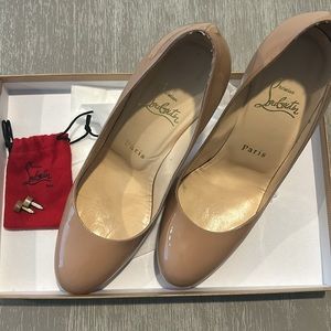 Gently Worn Nude Christian Louboutin Pumps. Size 36.5. US 6.5.